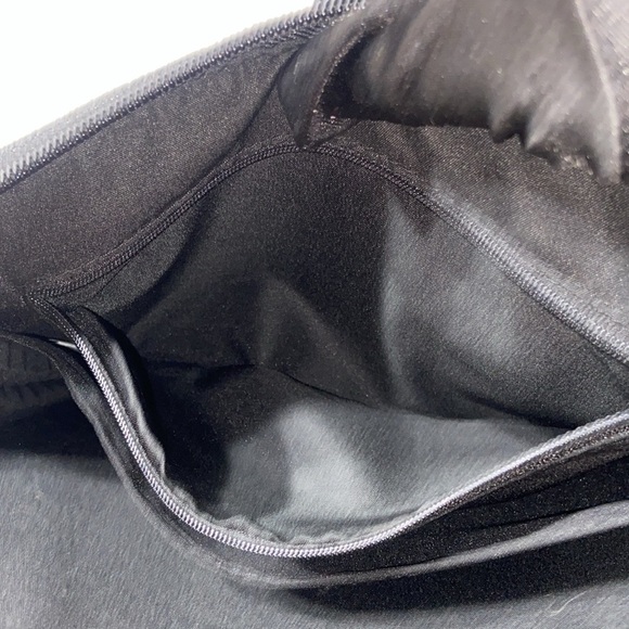 Liz Claiborne 10"x 8.5" Padded Tablet Sleeve. Liz Claiborne Padded Tablet Case. - Picture 13 of 15